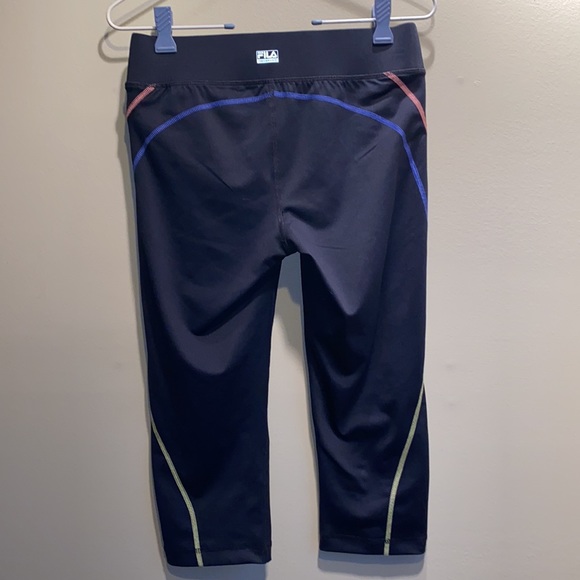 FILA Knee-Length Leggings SZ: XS w/ Pocket - Picture 4 of 5